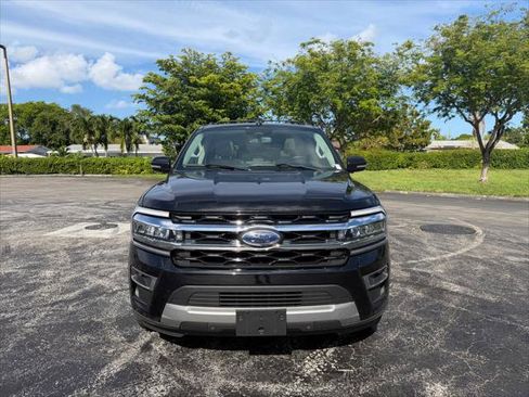 Used 2024 Ford Expedition Limited AWD/4WD image 7