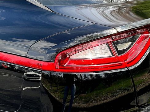 Used 2020 Kia Stinger GT2 image 24