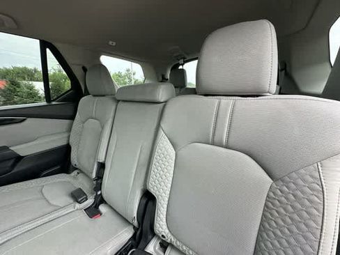 Used 2023 Honda Pilot LX image 15