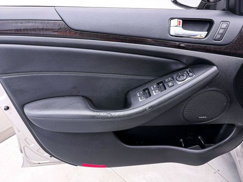 Used 2014 Kia Cadenza Premium w/ Luxury Package FWD image 15
