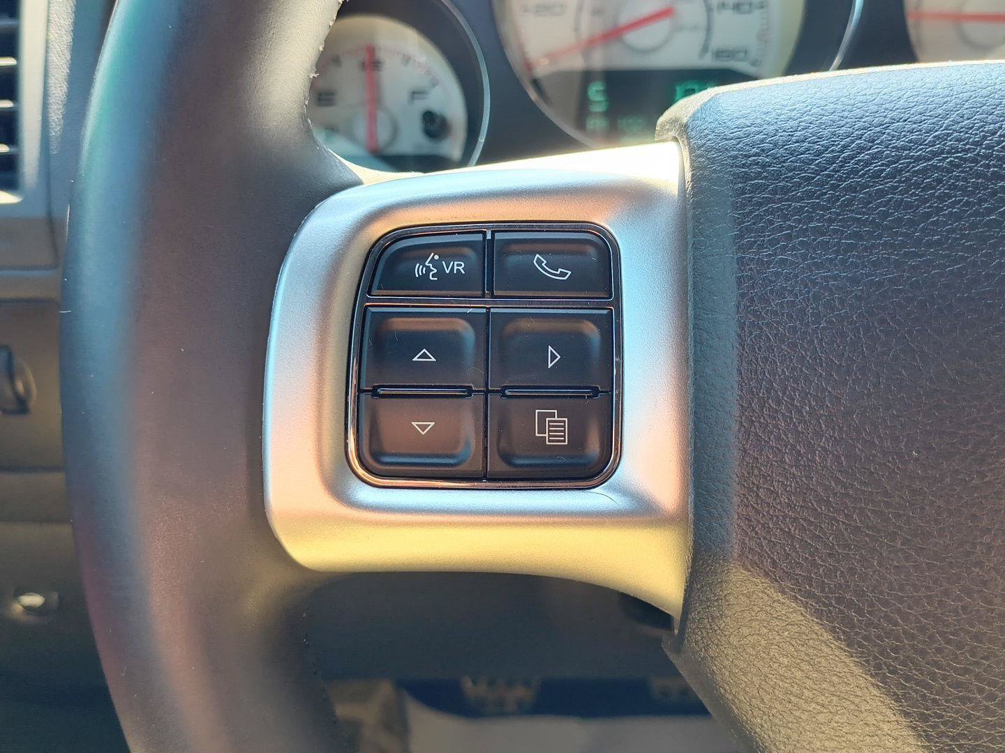 Used 2013 Dodge Challenger R/T Plus RWD image 9
