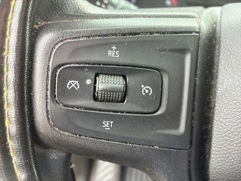 Used 2021 Chevrolet Silverado 1500 Custom RWD image 19