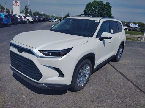 New 2026 Toyota Grand Highlander AWD image 2