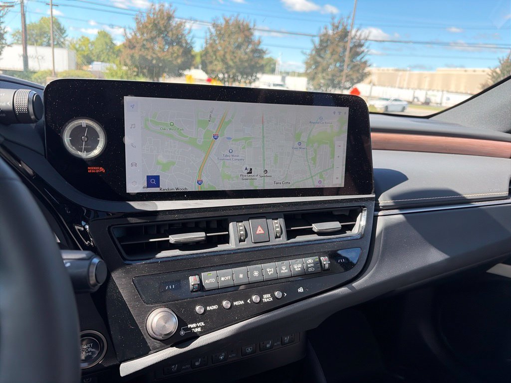 Used 2025 Lexus ES 350 w/ Premium Package FWD image 9
