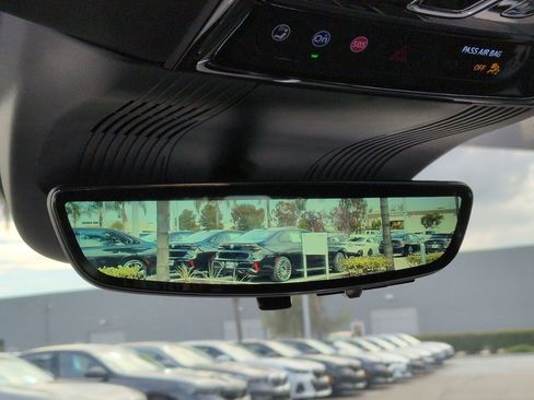 Used 2026 Cadillac Vistiq Sport image 27