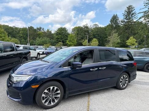 Used 2024 Honda Odyssey EX-L image 2