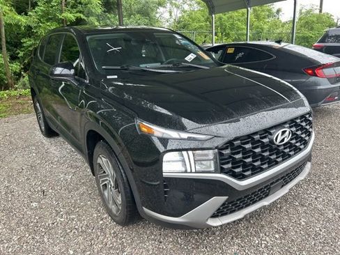 Used 2023 Hyundai Santa Fe SE FWD image 2