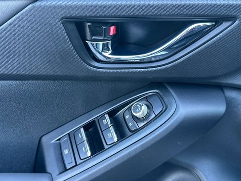 Certified 2025 Subaru Crosstrek 2.5i Limited w/ Crosstrek Mirror Package image 13