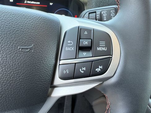 New 2025 Ford Explorer Active image 13