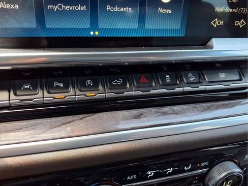 Used 2024 Chevrolet Silverado 1500 LTZ AWD/4WD image 37