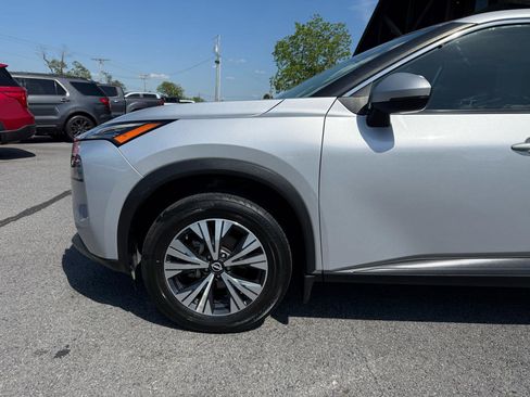 Used 2022 Nissan Rogue SV FWD image 33