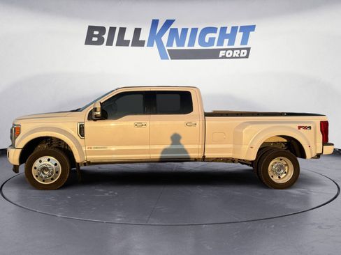 Used 2019 Ford F450 Limited image 2
