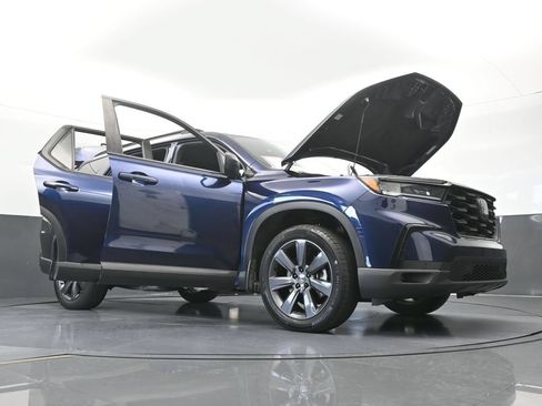 Used 2025 Honda Pilot Sport image 59
