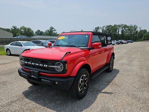 Used 2022 Ford Bronco Outer Banks image 3