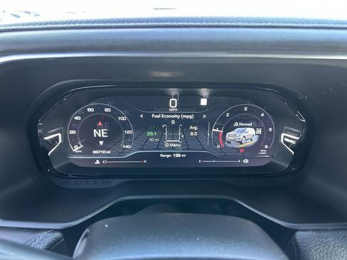 Used 2022 GMC Yukon XL Denali image 15