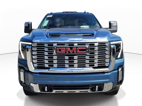New 2026 GMC Sierra 2500 Denali w/ Denali Reserve Package image 2