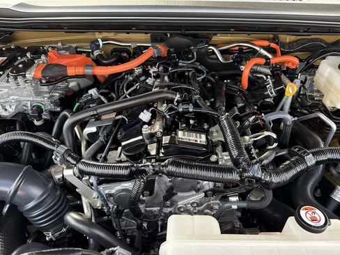 Used 2024 Toyota Land Cruiser image 18