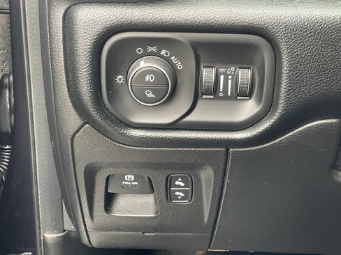 Used 2021 RAM 1500 Laramie AWD/4WD image 29