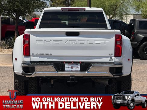 Used 2024 Chevrolet Silverado 3500 LT AWD/4WD image 7