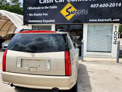 Used 2009 Cadillac SRX 2WD w/ Third Row Seating Package image 11