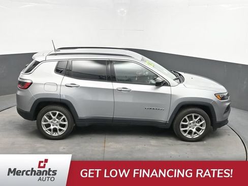 Used 2022 Jeep Compass Latitude AWD/4WD image 40