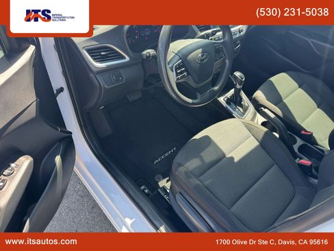 Used 2021 Hyundai Accent SE FWD image 9