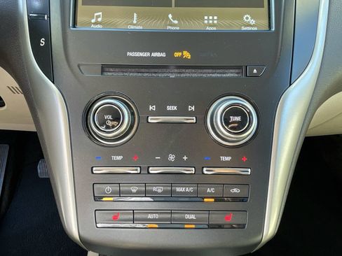 Used 2018 Lincoln MKC Premiere AWD/4WD image 19
