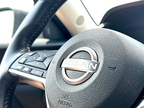 Used 2025 Nissan Sentra SR w/ Midnight Edition FWD image 30