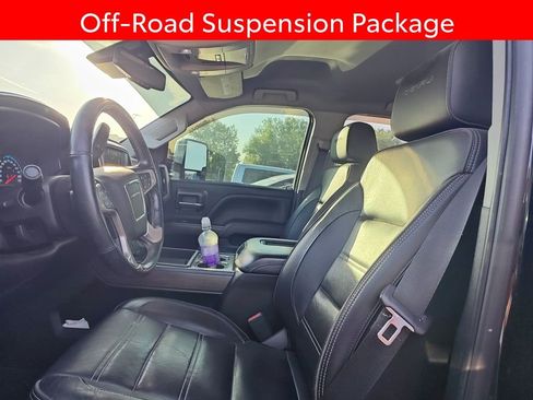 Used 2019 GMC Sierra 2500 Denali w/ Suspension Package, Off-Road AWD/4WD image 10
