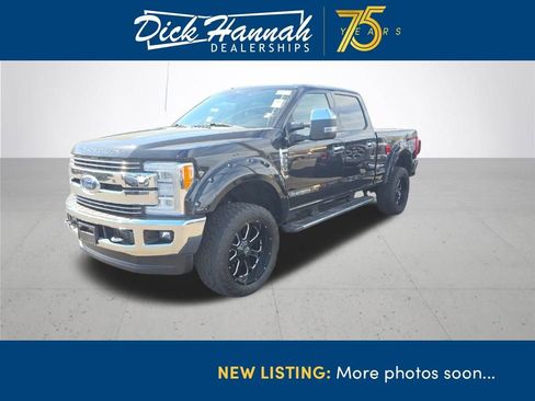 Used 2017 Ford F350 Lariat w/ Lariat Ultimate Package AWD/4WD image 1