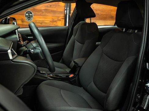 Used 2020 Toyota Corolla LE FWD image 9