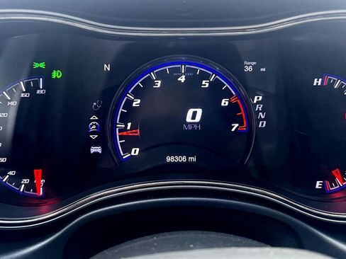 Used 2017 Jeep Grand Cherokee SRT image 30