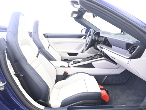 Certified 2026 Porsche 911 Carrera 4S AWD/4WD image 22