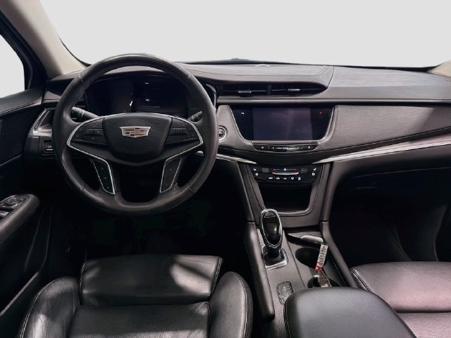 Used 2017 Cadillac XT5 Premium Luxury w/ LPO, Wheel Lock Package FWD image 20