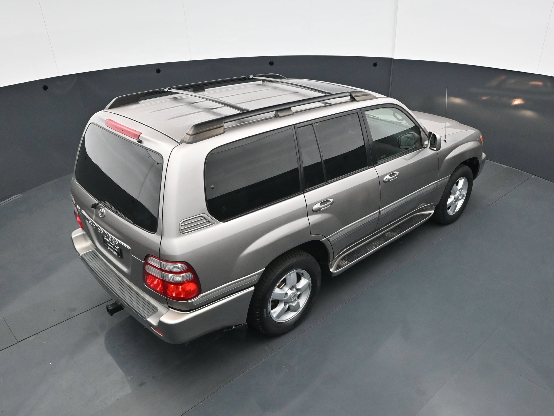 Used 2005 Toyota Land Cruiser AWD/4WD image 41