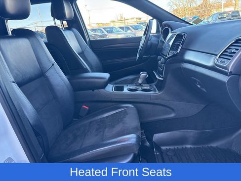 Used 2019 Jeep Grand Cherokee Altitude image 16