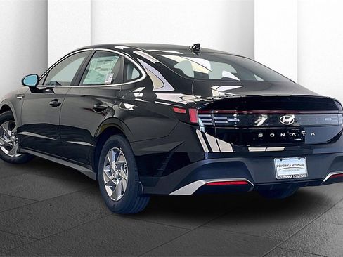 New 2026 Hyundai Sonata SE image 3