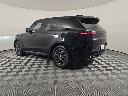 Used 2023 Land Rover Range Rover Sport SE Dynamic image 2
