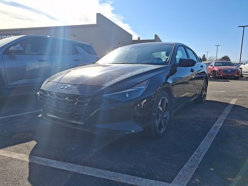 Certified 2023 Hyundai Elantra SEL w/ Convenience Package image 3