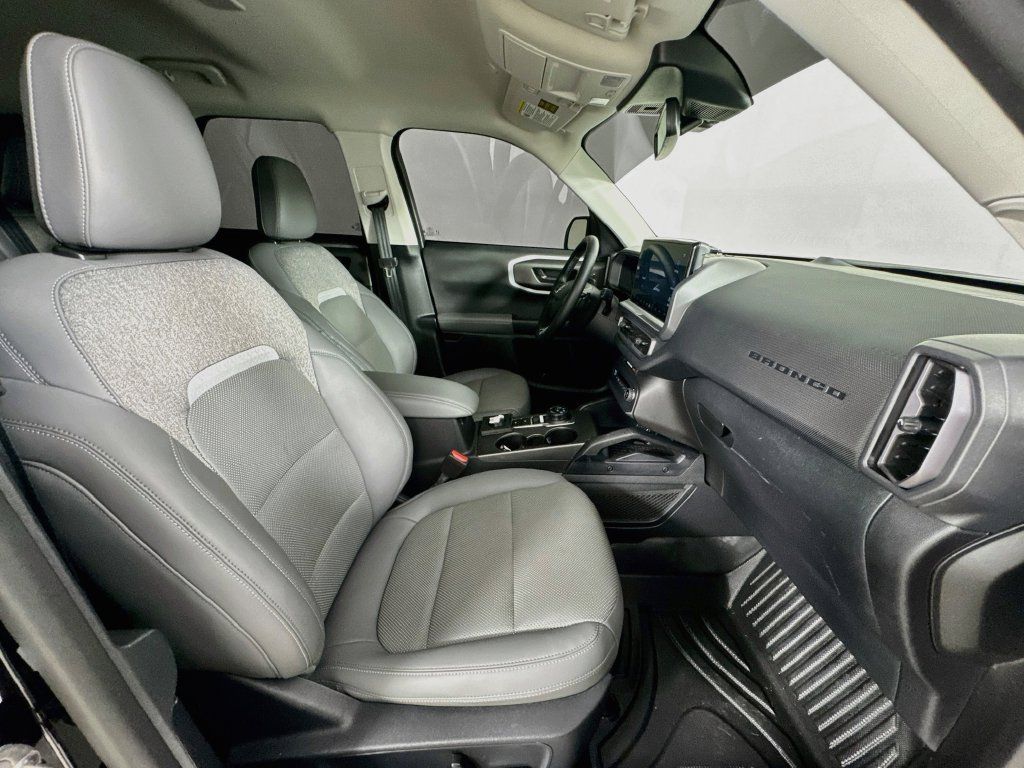 Used 2025 Ford Bronco Sport Badlands AWD/4WD image 33