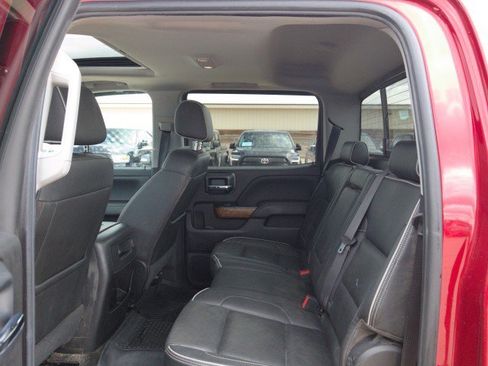 Used 2018 Chevrolet Silverado 1500 High Country AWD/4WD image 30