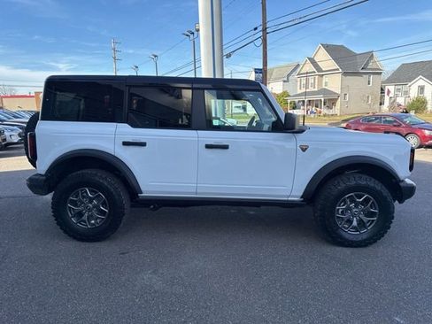 New 2025 Ford Bronco Badlands w/ Black Appearance Package AWD/4WD image 5