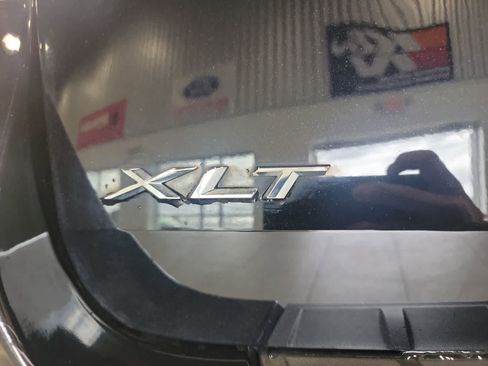 Used 2023 Ford Explorer XLT w/ Equipment Group 202A AWD/4WD image 8