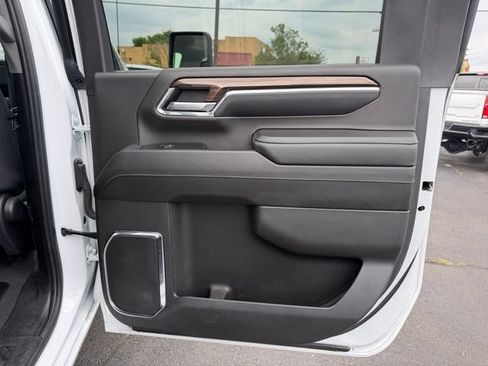 Used 2024 Chevrolet Silverado 2500 LT w/ Convenience Package AWD/4WD image 11
