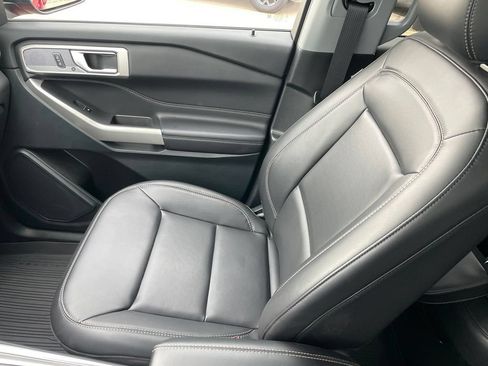 Used 2023 Ford Explorer XLT w/ Equipment Group 202A AWD/4WD image 22
