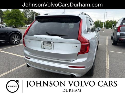 Used 2018 Volvo XC90 T5 Momentum w/ Convenience Package AWD/4WD image 17