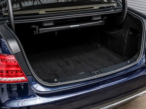 Used 2014 Mercedes-Benz E 350 4MATIC Sedan image 53