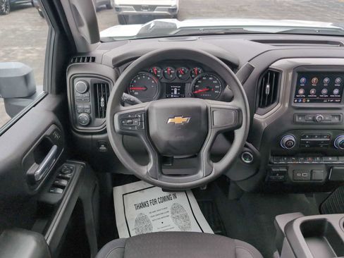 Used 2025 Chevrolet Silverado 2500 Custom w/ Custom Value Package image 10