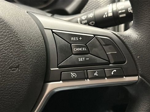 Used 2018 Nissan Kicks SV w/ Exterior Electronics Package FWD image 21
