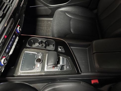 Used 2018 Audi Q7 3.0T Prestige AWD/4WD image 19